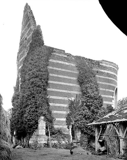 Chapelle en ruines : Ensemble extérieur sud