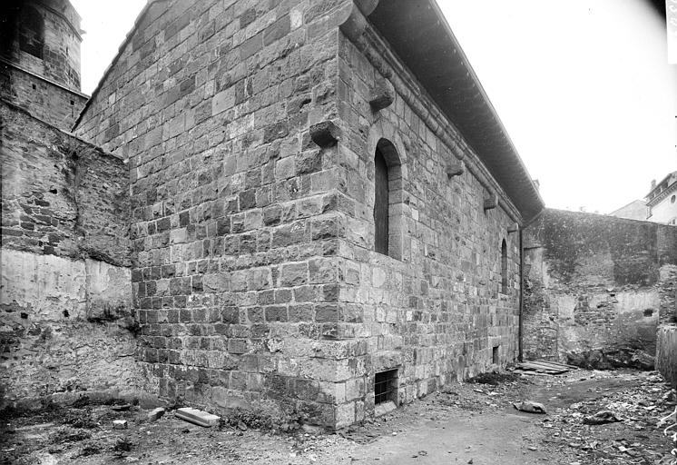 Bâtiments annexes et cloître