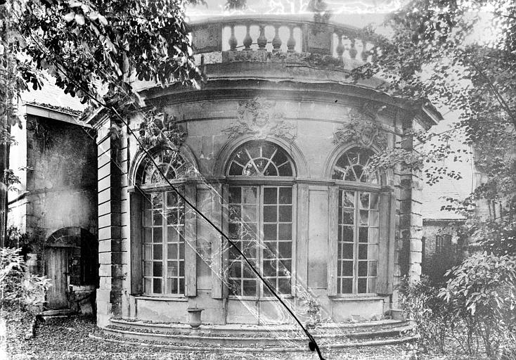 Pavillon de musique : Façade dans le jardin