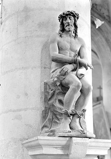 Statue en bois : Christ de pitié