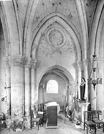 Vue intérieure du transept depuis le bras sud