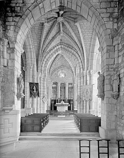 Vue intérieure du choeur