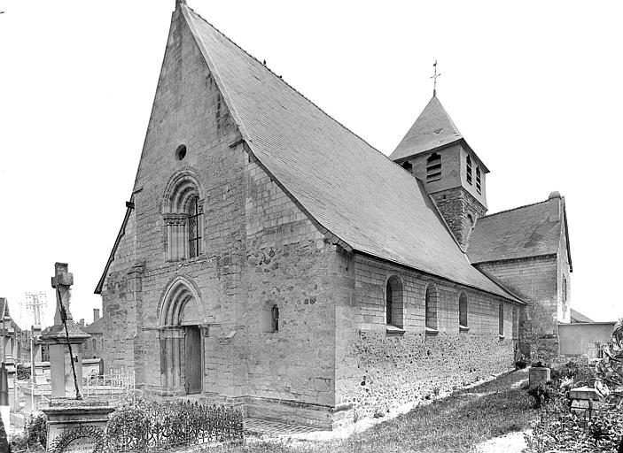 Ensemble sud-ouest : Clocher et cimetière