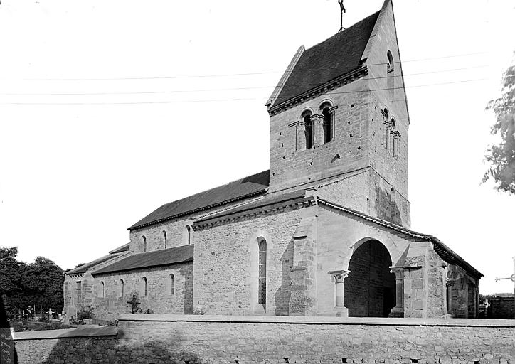 Ensemble nord-ouest : Tour-porche