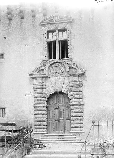Façade sud : Grande porte