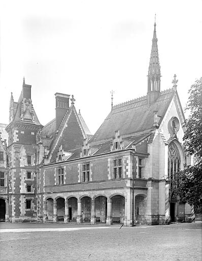 Chapelle : Ensemble nord-ouest. Galerie de Charles d'Orléans, côté cour