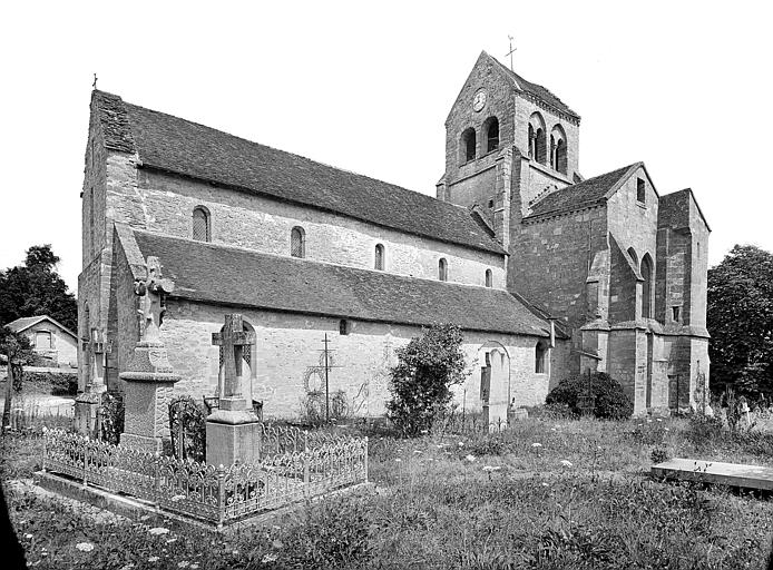 Ensemble sud-ouest : Clocher et cimetière