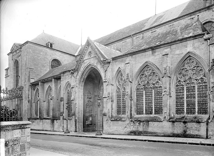 Façade nord, moitié est