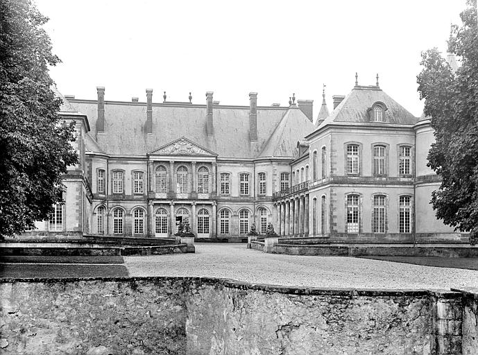 Ensemble ouest. Vue d'ensemble depuis les parterres