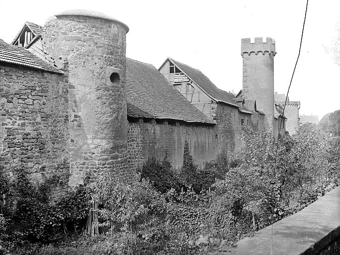 Remparts et tours d'enceinte