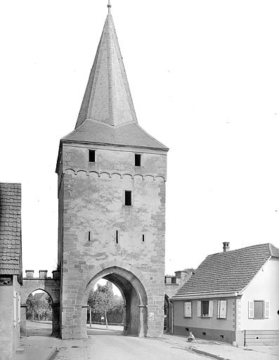 Porte de ville, façade extérieure