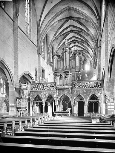 Vue intérieure de la nef vers l'est. Jubé et buffet d'orgue - © Ministère de la Culture (France), Médiathèque du patrimoine et de la photographie, diffusion RMN-GP