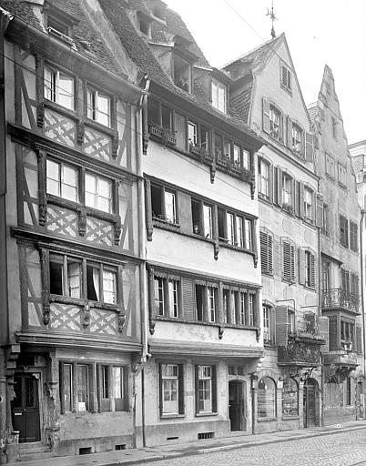 Façades à pans de bois sur rue