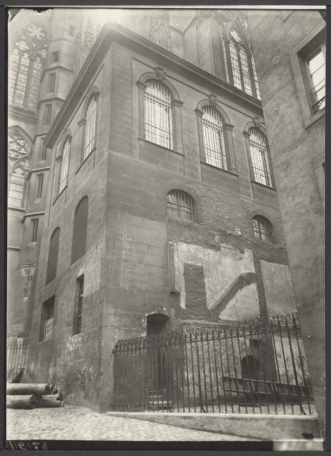 Extérieur de la grande sacristie depuis la rue du Vivier