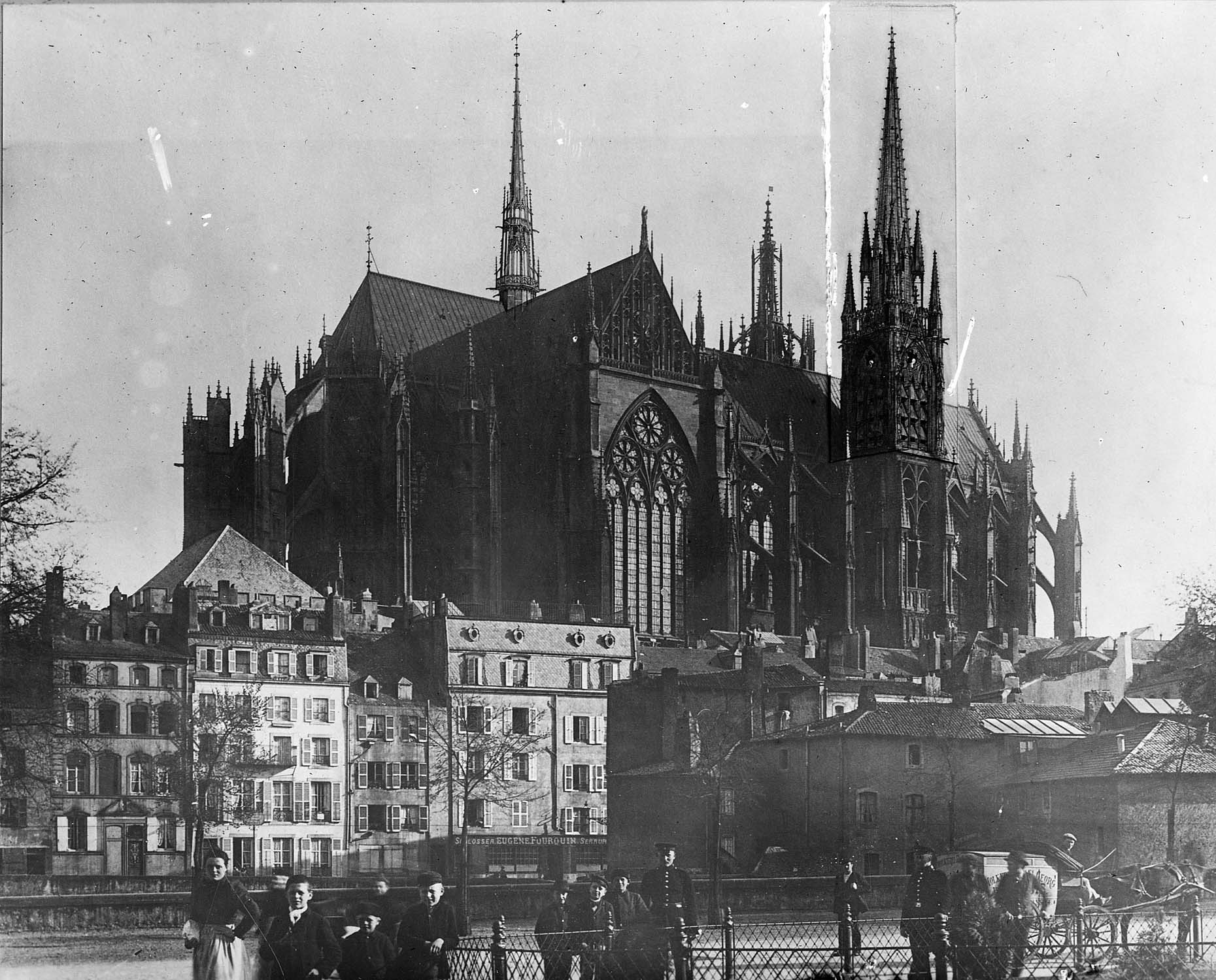 Flèche et campanile vus de la préfecture