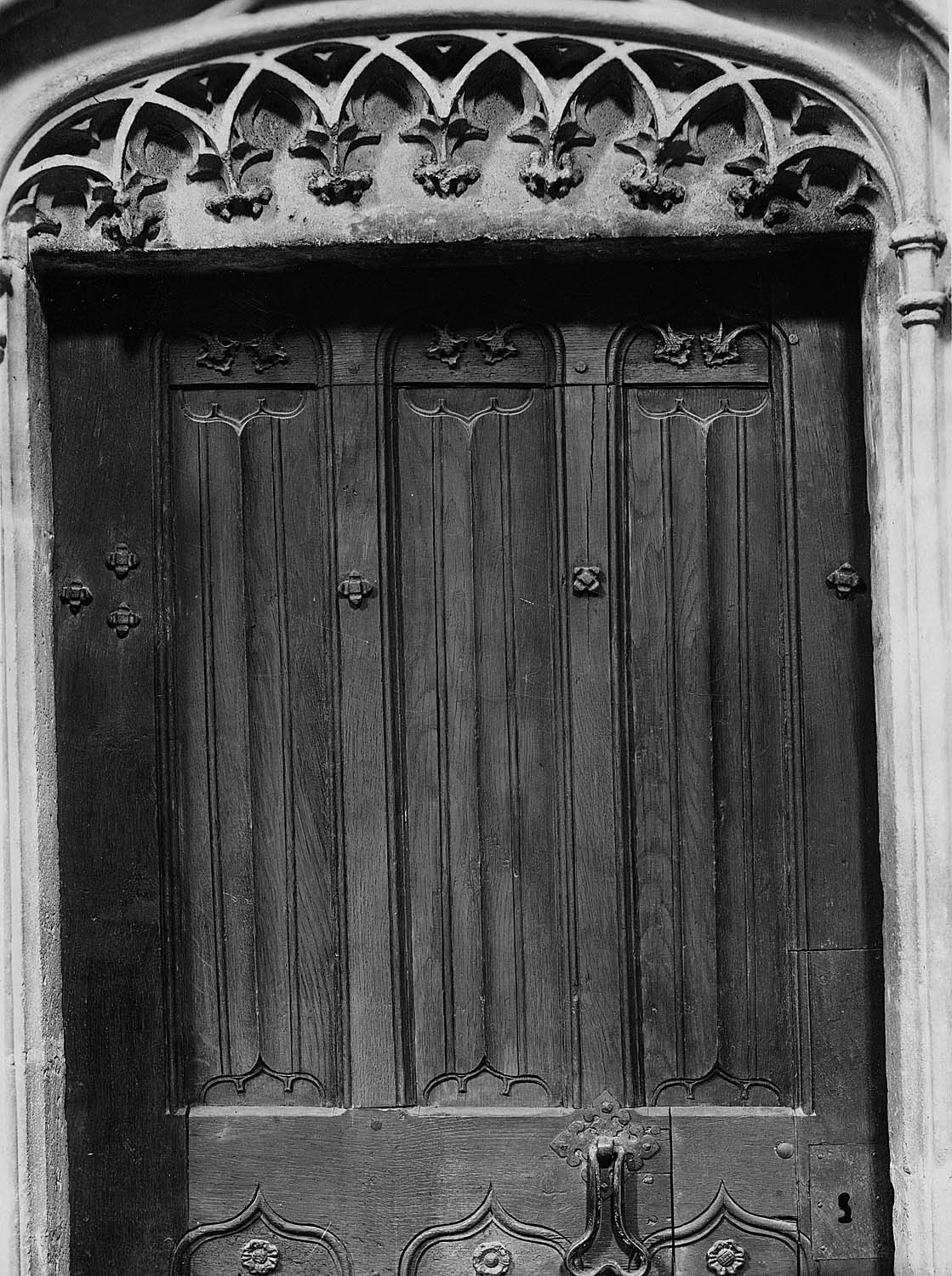 Détail de la porte renaissance de la sacristie nord