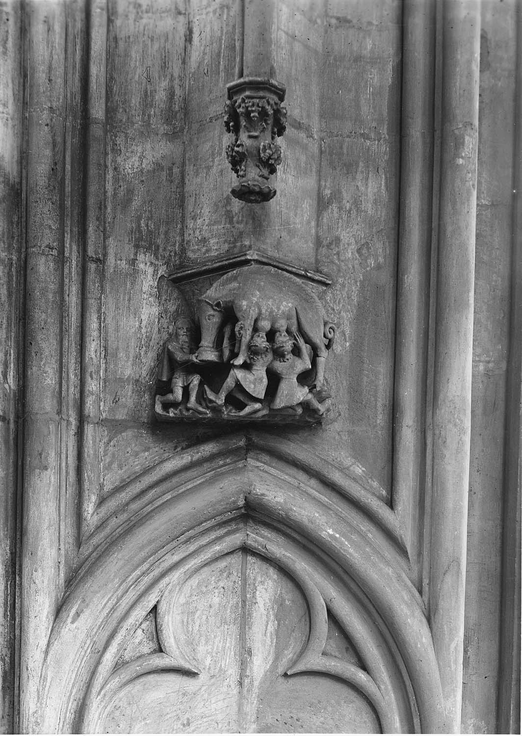 Chapelle du Mont carmel : console