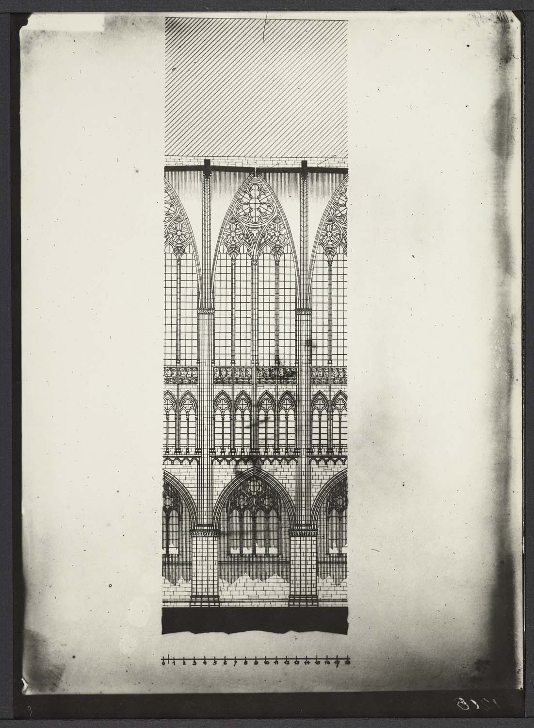 Deux travées de la coupe longitudinale dessinée par Heppe. Intérieur