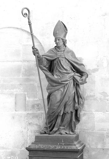 Saint Rieul, statue en bois de la chapelle du déambulatoire