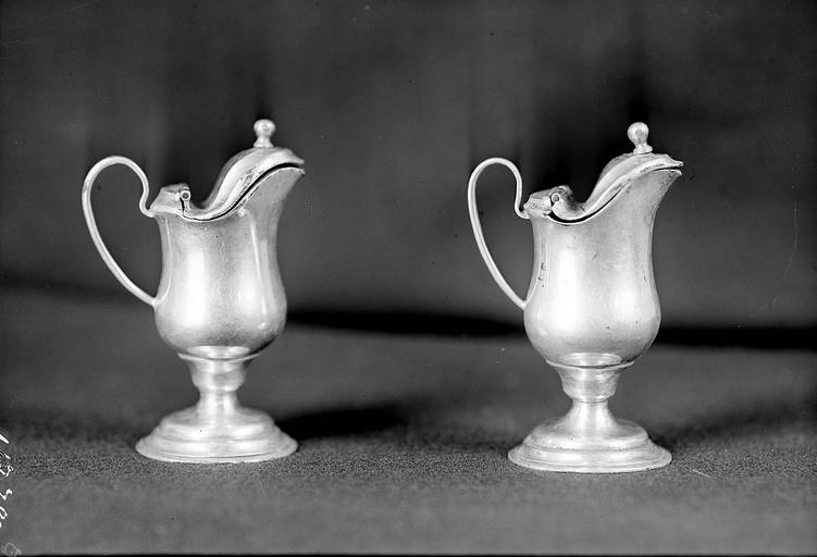 Burettes en argent - © Ministère de la Culture (France), Médiathèque du patrimoine et de la photographie, diffusion RMN-GP