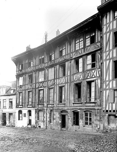 Façades sur la rue