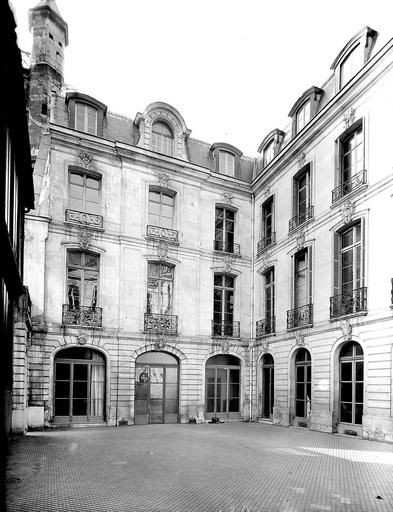 Façade sur cour