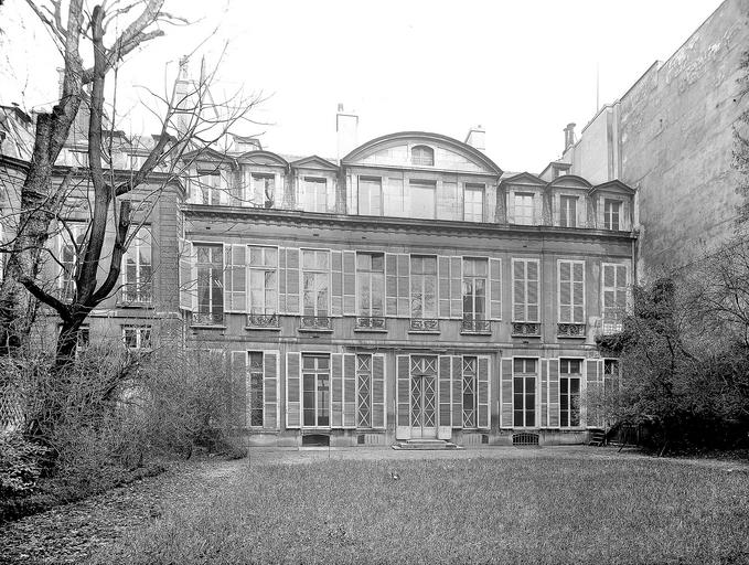 Façade sur jardin