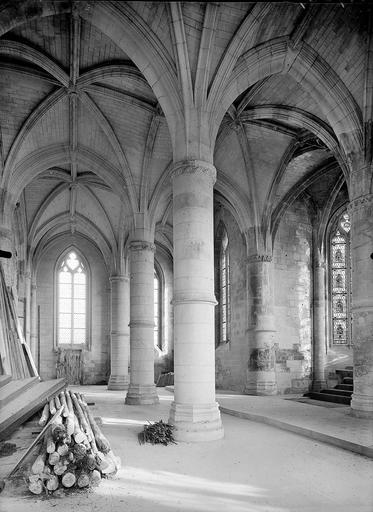 Intérieur de la croisée du transept vers le nord