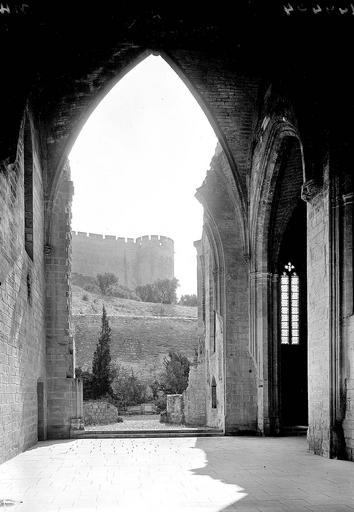 Intérieur de la nef de l'église