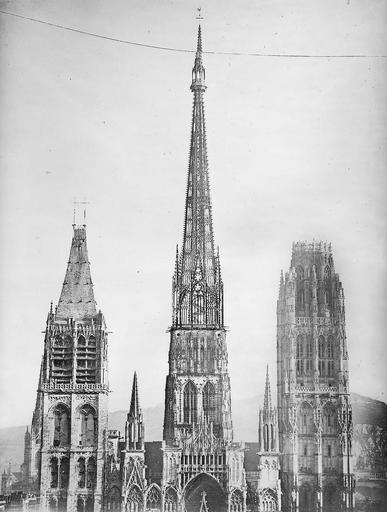 Flèche et tours de la face ouest