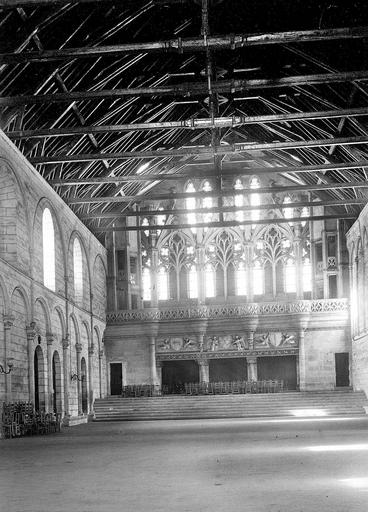 Intérieur de la salle des Pas-Perdus