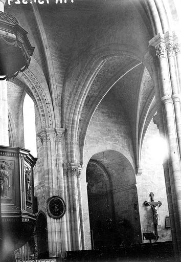 Travée du côté nord du choeur