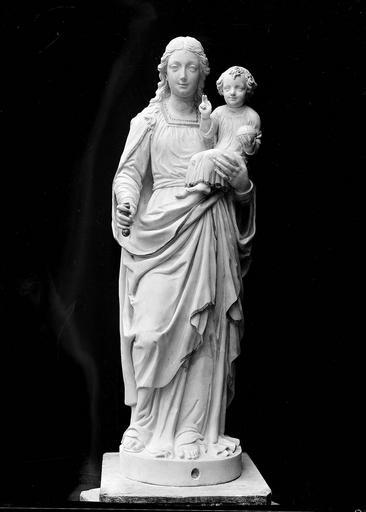 Vierge, statue