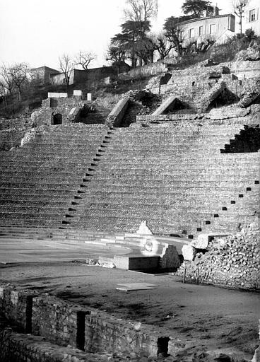 Théâtre : La cavea