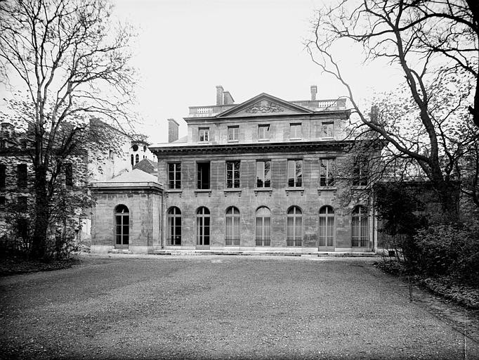 Façade sur jardin