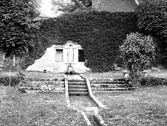 Fontaine dans le parc