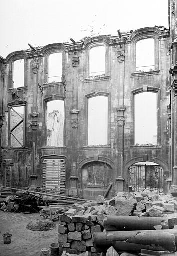 Façade ouest sur cour