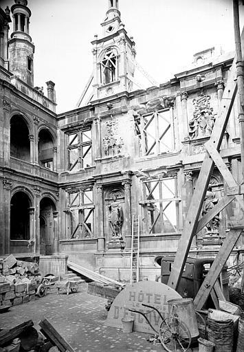 Façade nord-est sur cour