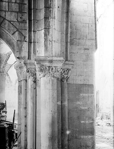 Pilier du transept, pilier : colonnes et chapiteaux