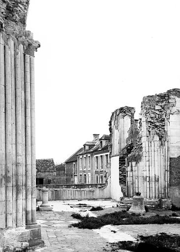 Vue intérieure du transept sud