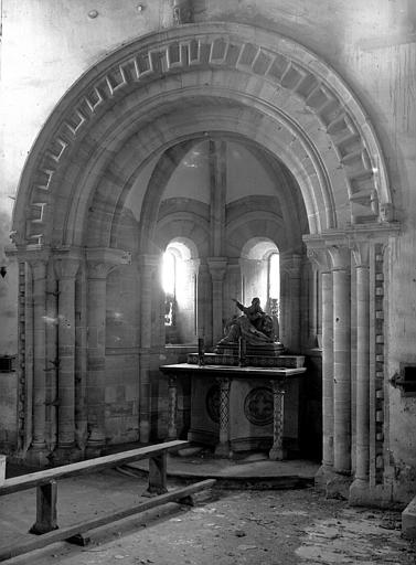 Vue intérieure du transept nord : chapelle