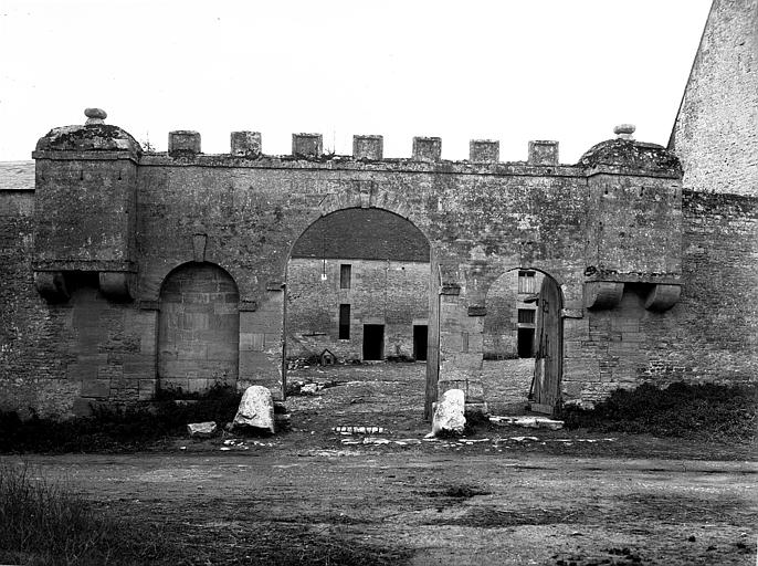 Entrée vue de la route