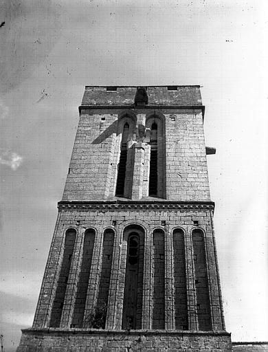 Clocher, côté ouest