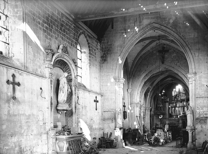 Vue intérieure de la nef et du choeur