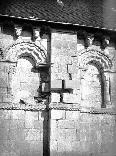 Façade sud : Arcatures aveugles du choeur