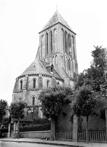 Chevet côté sud-est et clocher