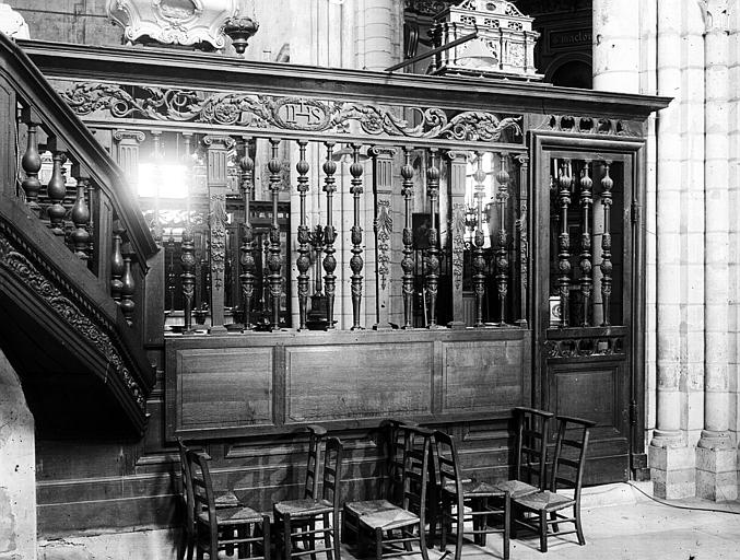 Clôture du choeur en bois, côté sud