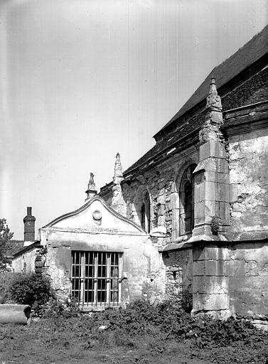 Sacristie et contreforts