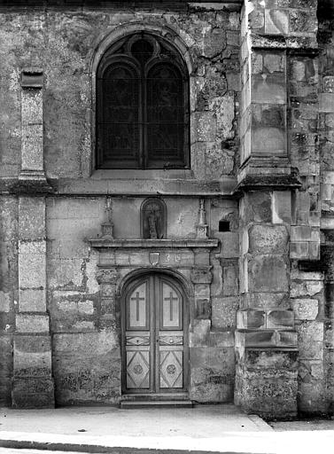 Façade nord : porte