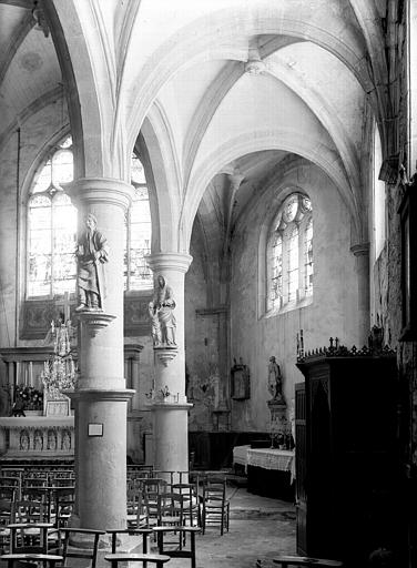 Vue intérieure du collatéral côté droit, vers le choeur